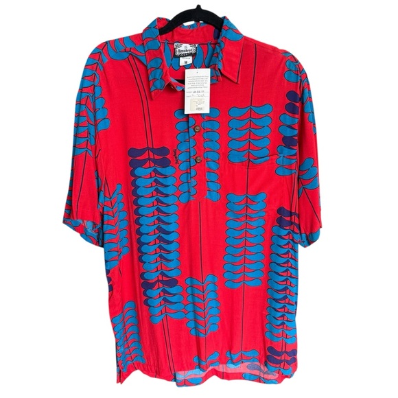 Other - Manuhealii men’s pullover shirt rayon size Medium NWT from 2015